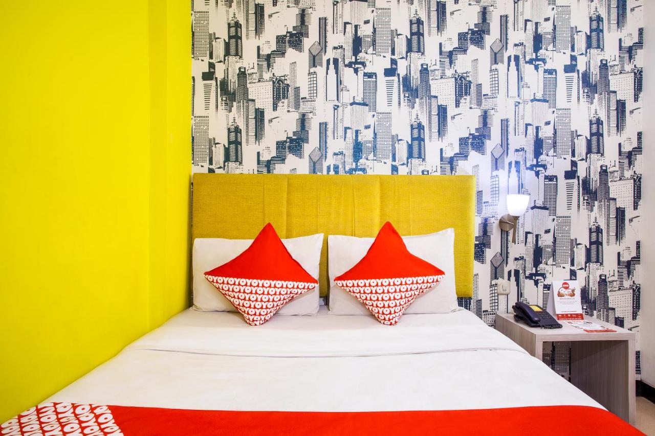 Oyo 119 Belvena Hotel Джакарта Екстериор снимка